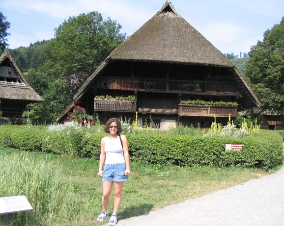 Lookie, Mom, I'm a tourist!!